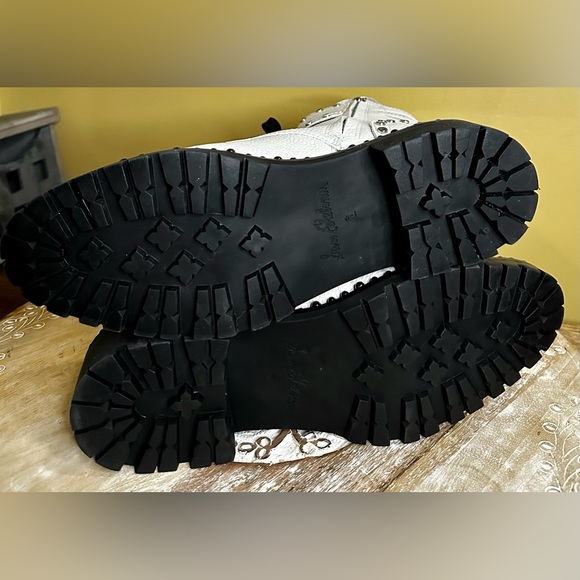 NWOT 💠 Sam Edelman “Jennifer” Combat-Moto Boots in Off-White Leather Size 9 - Picture 12 of 15